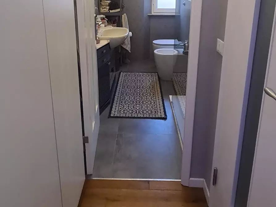 Immagine 9 di Appartamento in vendita  a Livorno