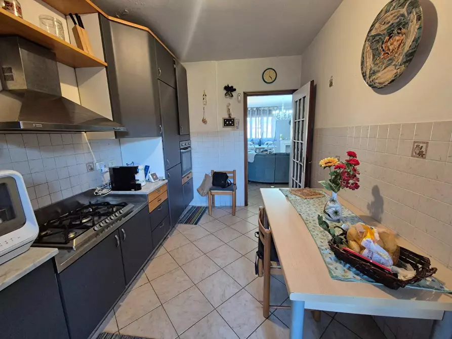 Immagine 19 di Appartamento in vendita  a Carrara