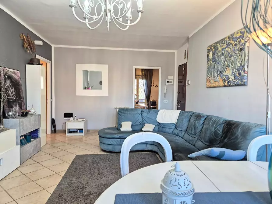 Immagine 1 di Appartamento in vendita  a Carrara