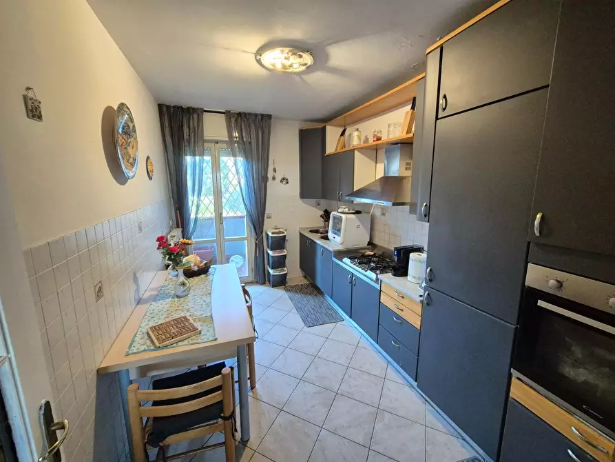 Immagine 17 di Appartamento in vendita  a Carrara