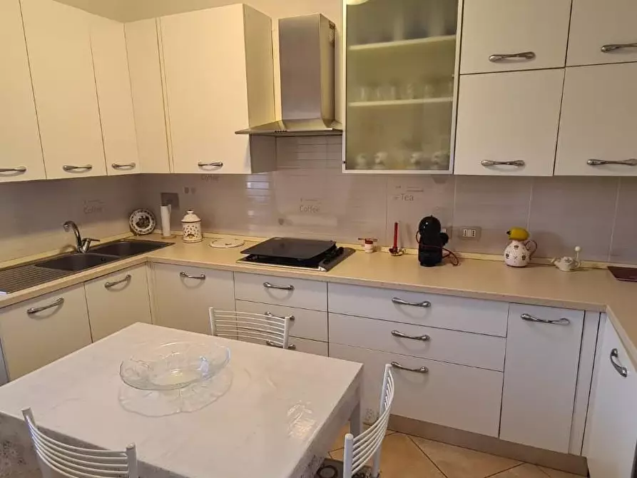 Immagine 6 di Appartamento in vendita  a Livorno