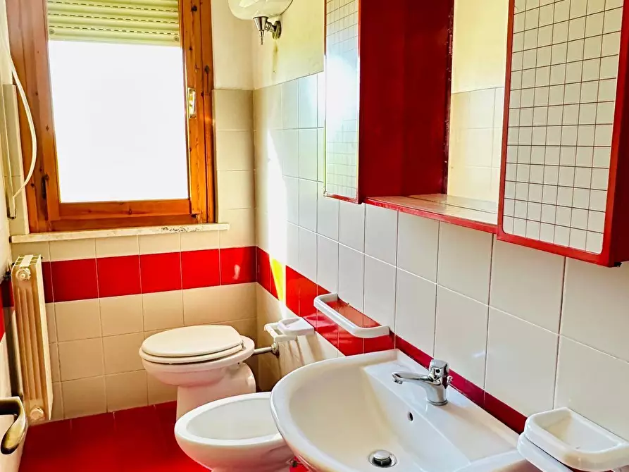 Immagine 11 di Appartamento in vendita  a Siena