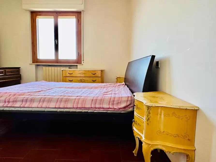 Immagine 19 di Appartamento in vendita  a Siena