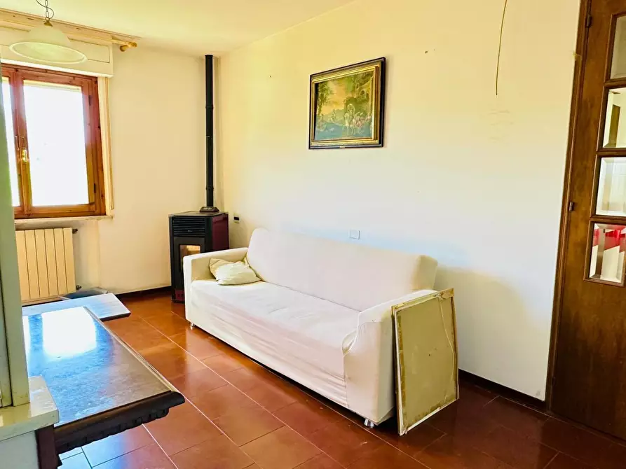 Immagine 4 di Appartamento in vendita  a Siena