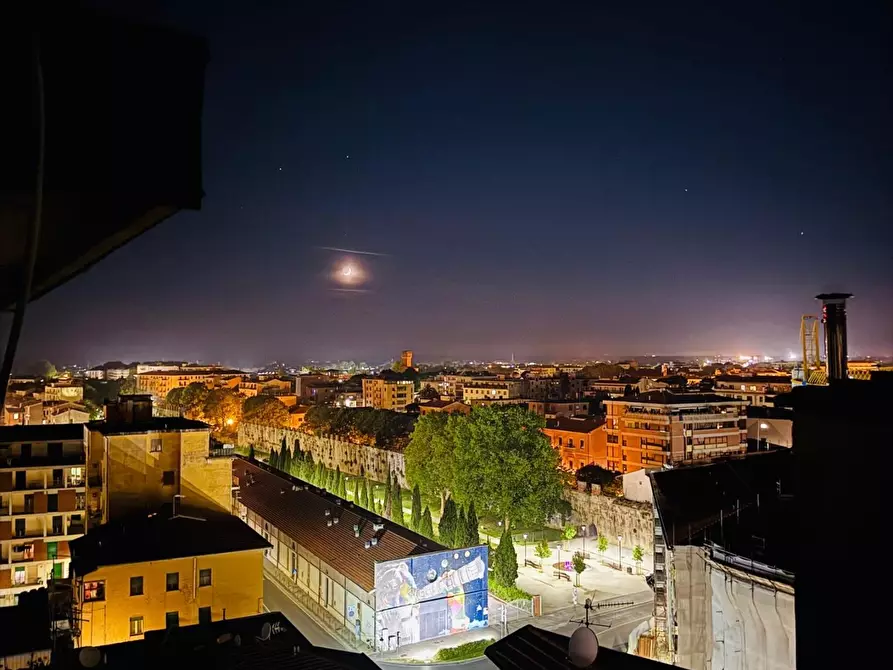 Immagine 25 di Mansarda in vendita  a Pisa