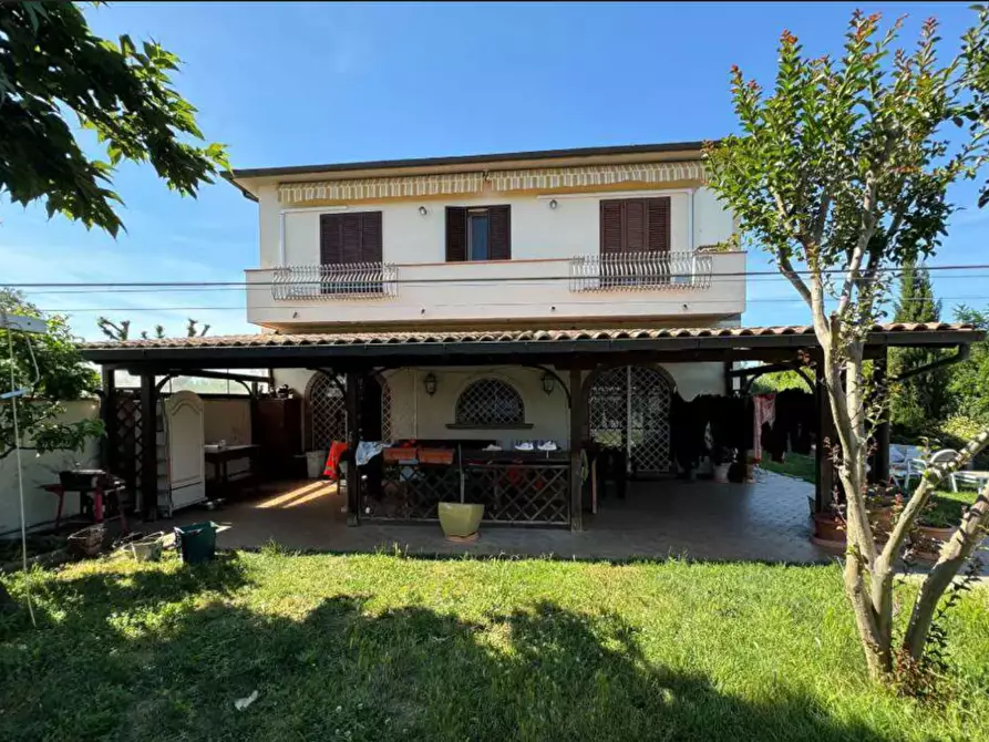 Immagine 1 di Casa bifamiliare in vendita  a Rosignano Marittimo