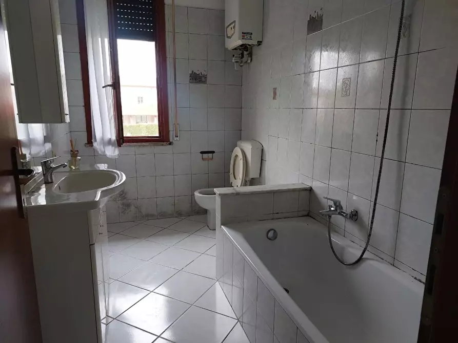 Immagine 11 di Appartamento in vendita  a Santa Croce Sull'arno