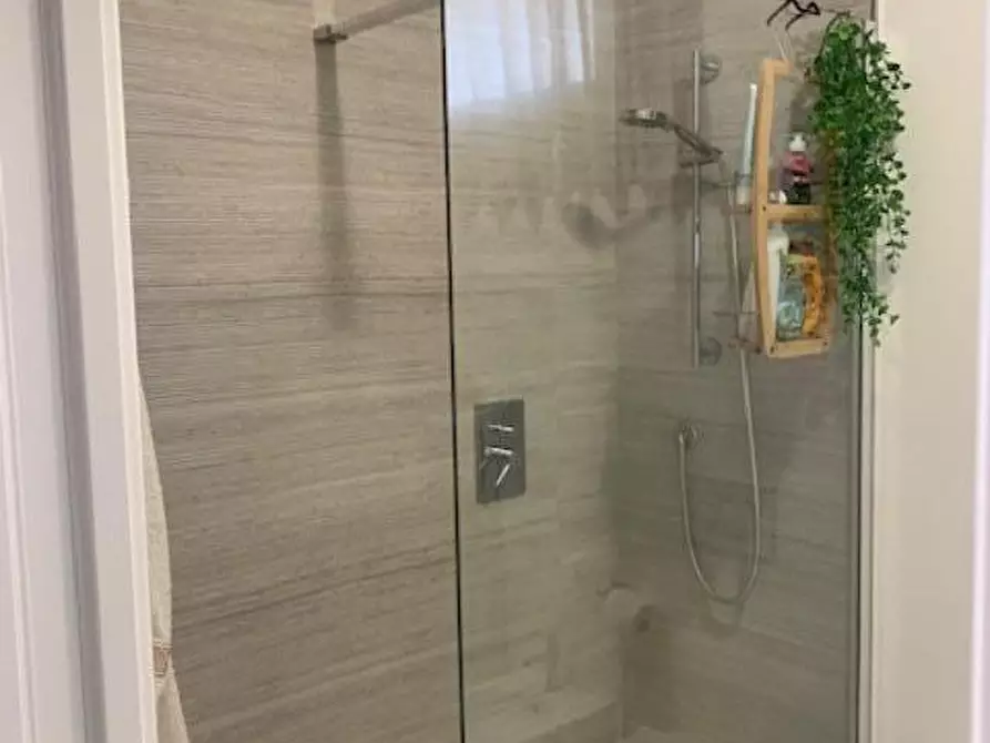 Immagine 19 di Villetta a schiera in vendita  a Massa E Cozzile