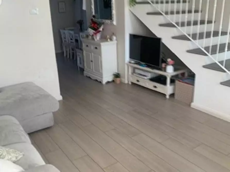 Immagine 6 di Villetta a schiera in vendita  a Massa E Cozzile