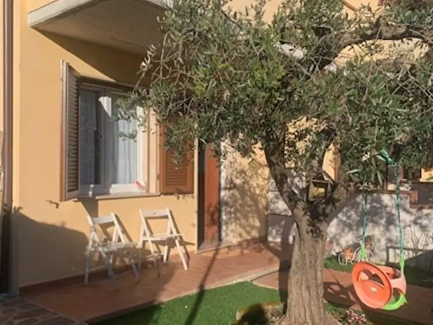 Immagine 4 di Villetta a schiera in vendita  a Massa E Cozzile
