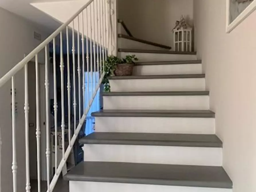 Immagine 7 di Villetta a schiera in vendita  a Massa E Cozzile