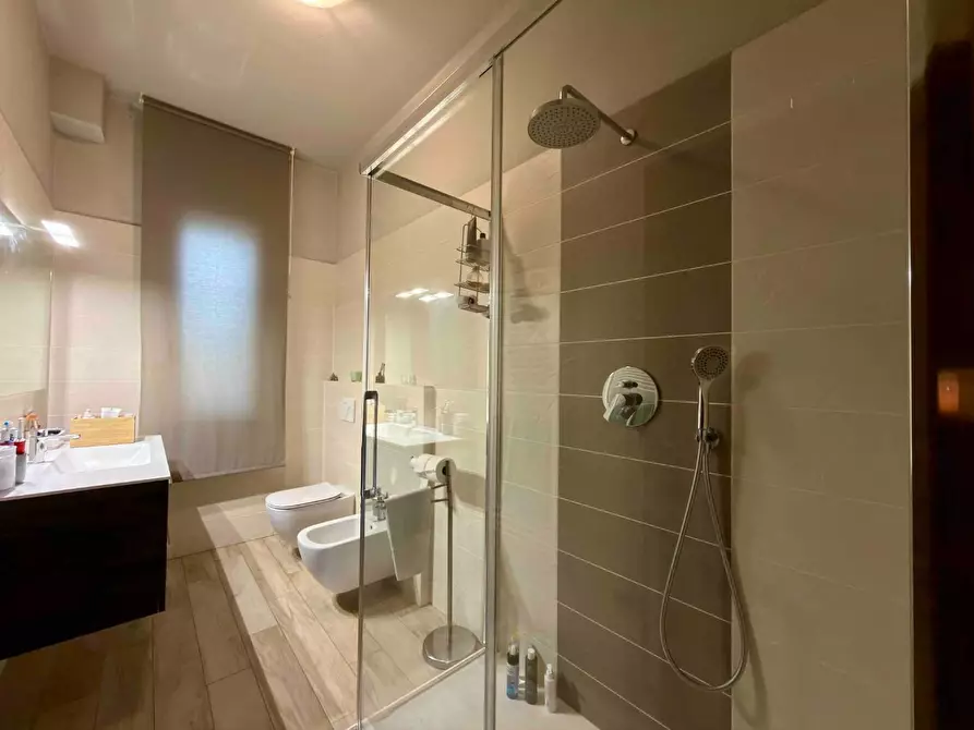 Immagine 36 di Villa in vendita  a Capannori