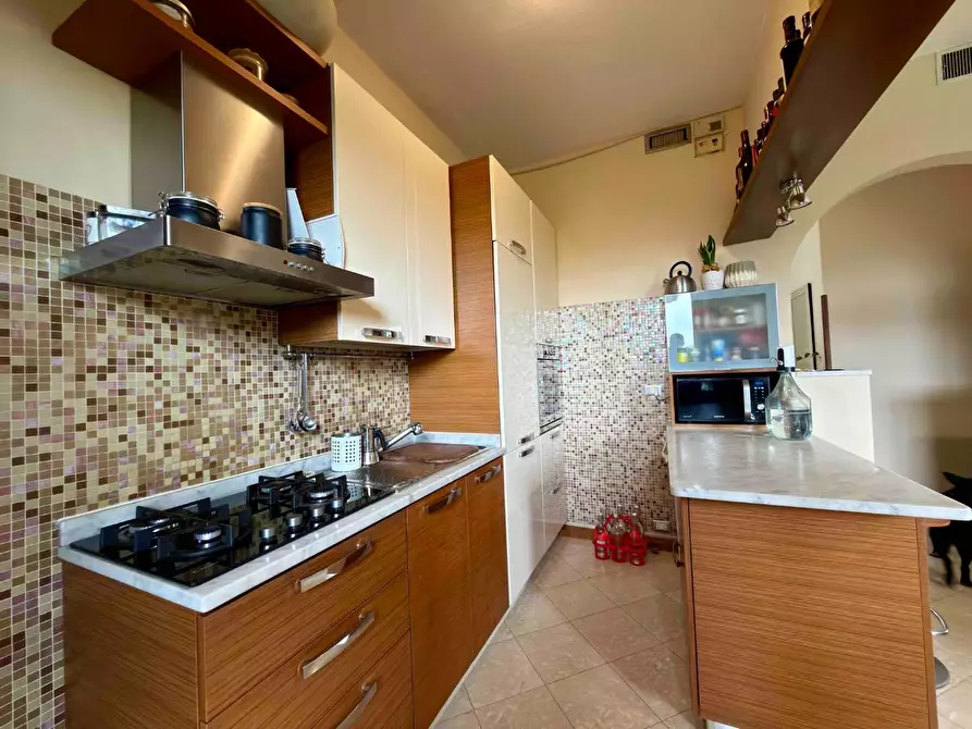 Immagine 9 di Villa in vendita  a Capannori