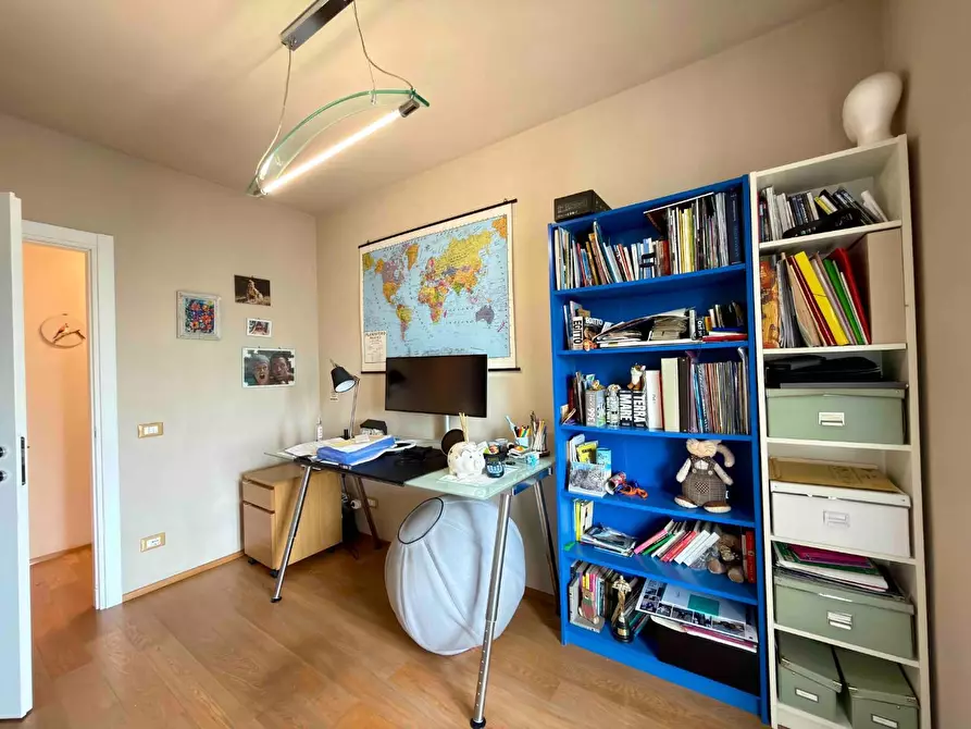 Immagine 39 di Villa in vendita  a Capannori