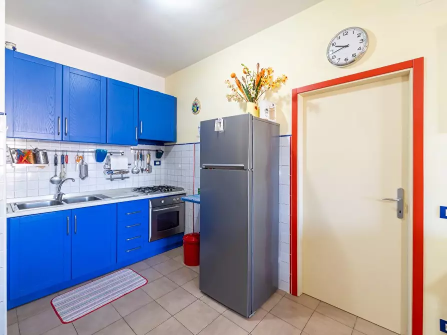 Immagine 10 di Appartamento in vendita  a Rosignano Marittimo