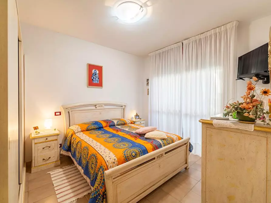 Immagine 12 di Appartamento in vendita  a Rosignano Marittimo