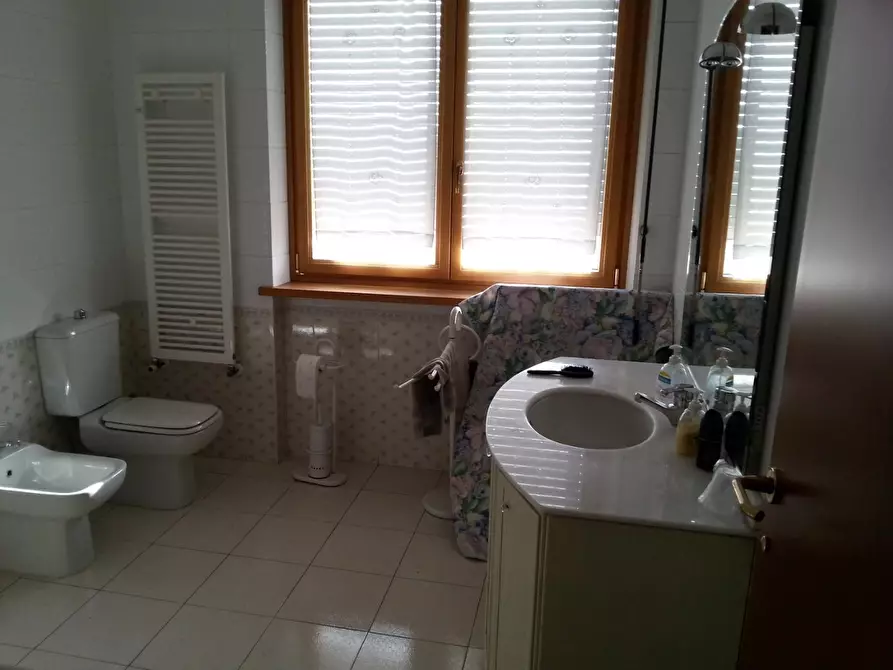 Immagine 2 di Appartamento in affitto  a La Spezia