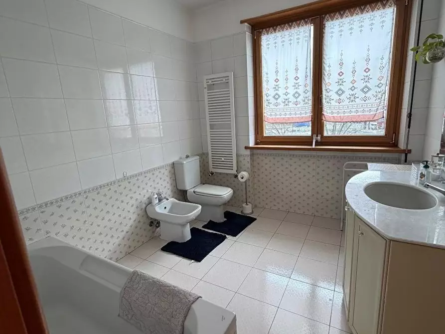 Immagine 8 di Appartamento in affitto  a La Spezia