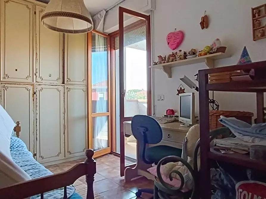 Immagine 15 di Porzione di casa in vendita  a Carrara