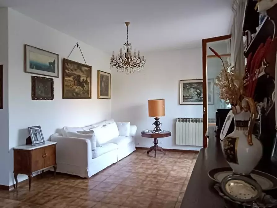 Immagine 32 di Porzione di casa in vendita  a Carrara