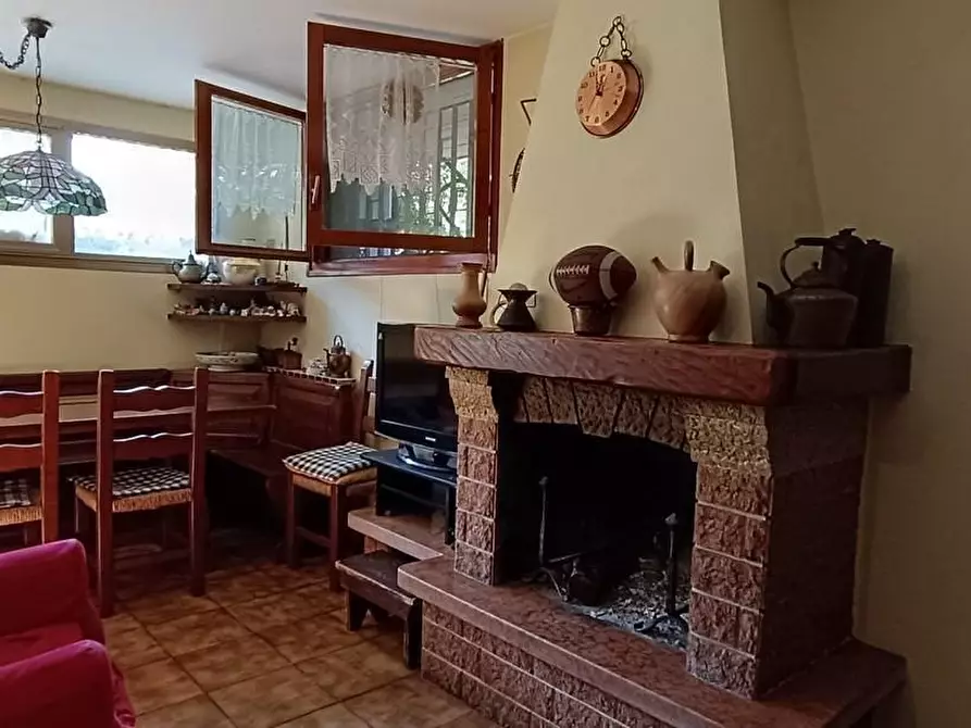 Immagine 17 di Porzione di casa in vendita  a Carrara