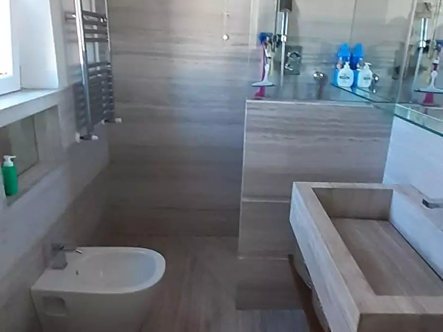 Immagine 9 di Terratetto in vendita  a Carrara