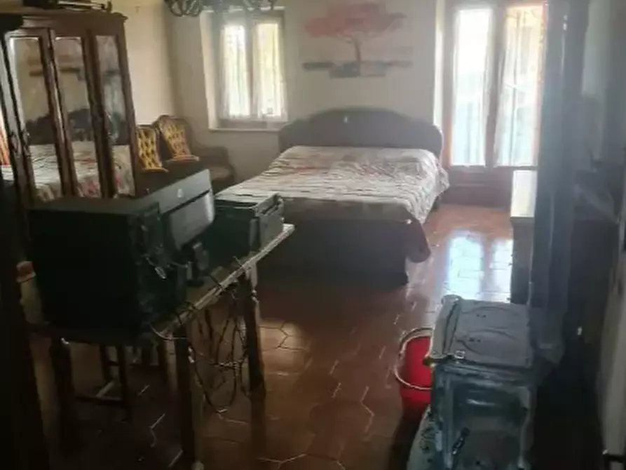 Immagine 17 di Casa colonica in vendita  a Ciriè
