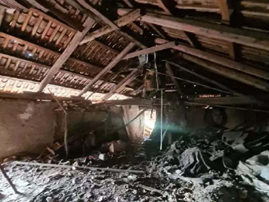 Immagine 20 di Casa colonica in vendita  a Ciriè