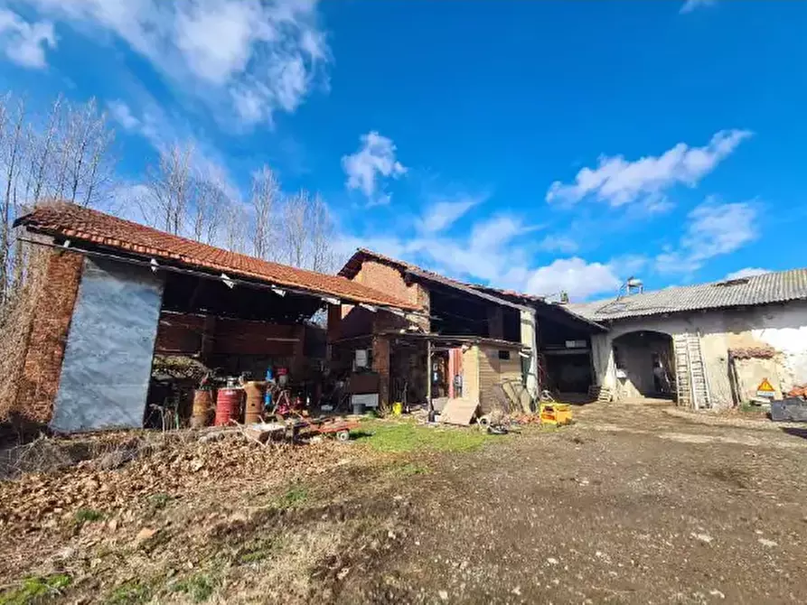 Immagine 5 di Casa colonica in vendita  a Ciriè