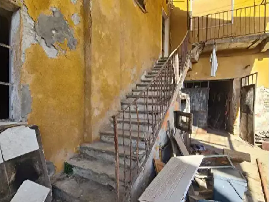 Immagine 12 di Casa colonica in vendita  a Ciriè