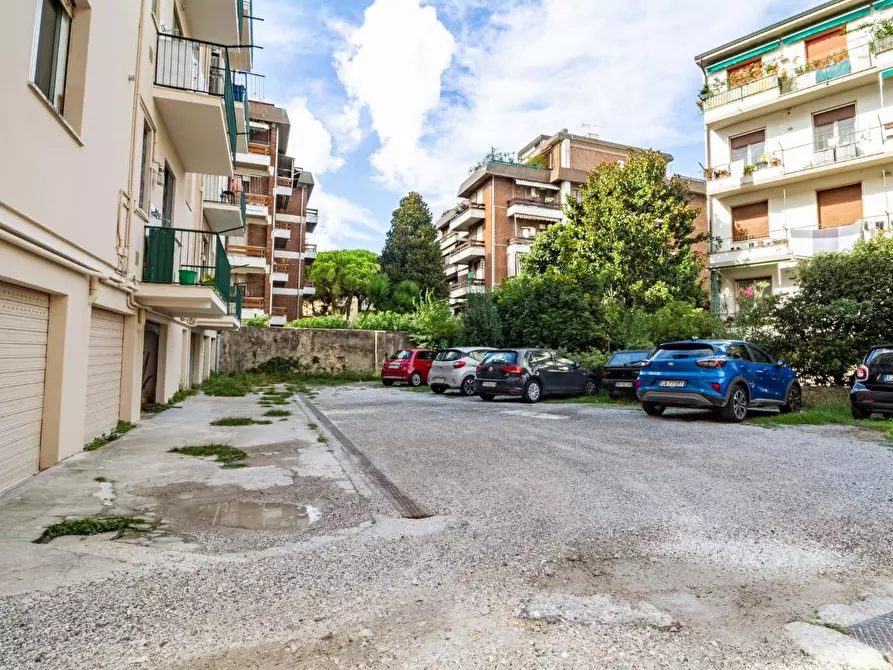 Immagine 27 di Appartamento in vendita  a Pisa