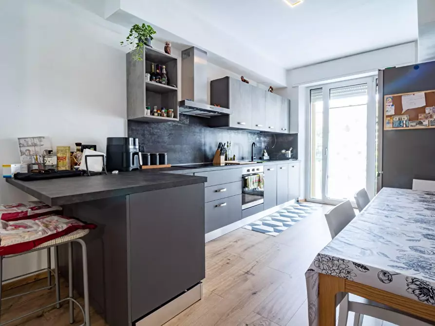 Immagine 11 di Appartamento in vendita  a Pisa