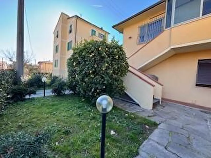 Immagine 6 di Casa bifamiliare in vendita  a San Giuliano Terme