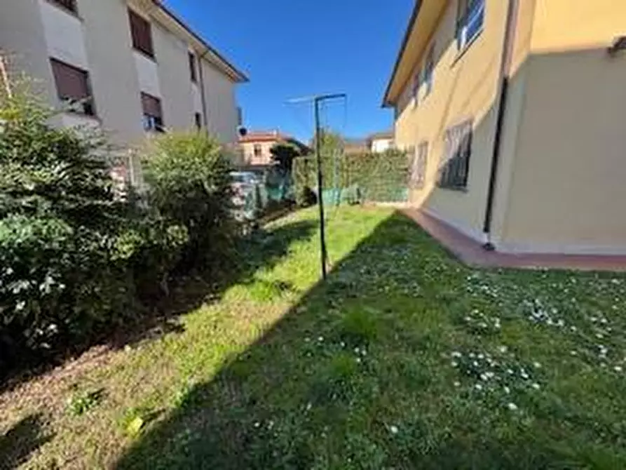 Immagine 2 di Casa bifamiliare in vendita  a San Giuliano Terme