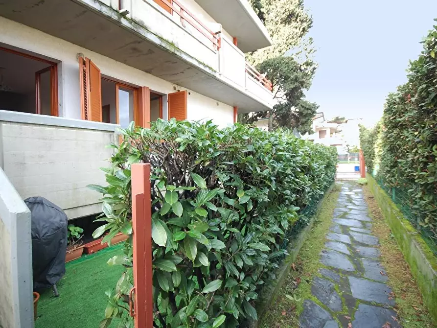 Immagine 3 di Villetta a schiera in vendita  a Massa