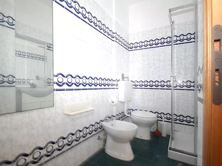 Immagine 13 di Villetta a schiera in vendita  a Massa