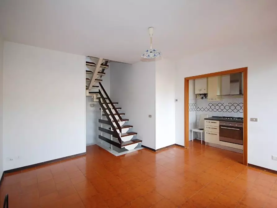 Immagine 8 di Villetta a schiera in vendita  a Massa