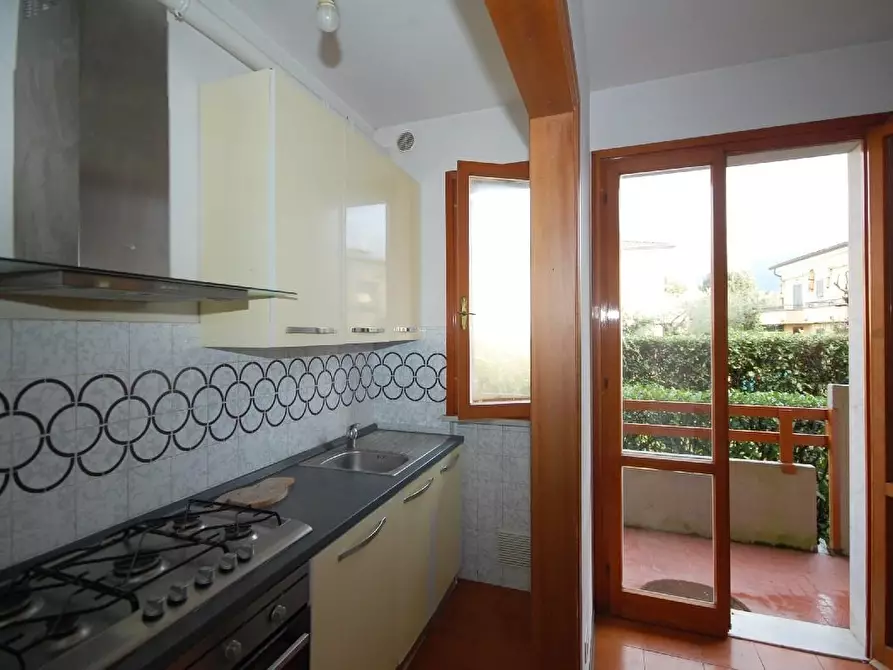 Immagine 19 di Villetta a schiera in vendita  a Massa