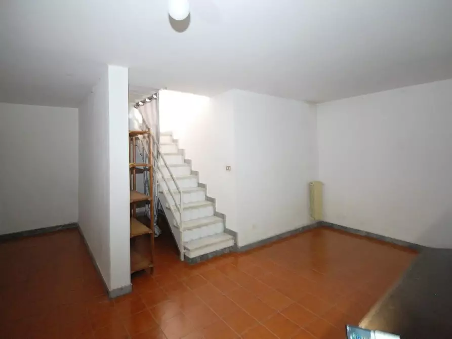 Immagine 17 di Villetta a schiera in vendita  a Massa