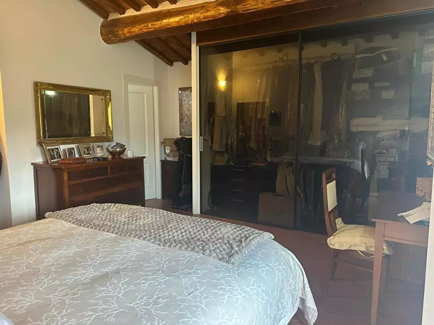 Immagine 23 di Villa in vendita  a Siena