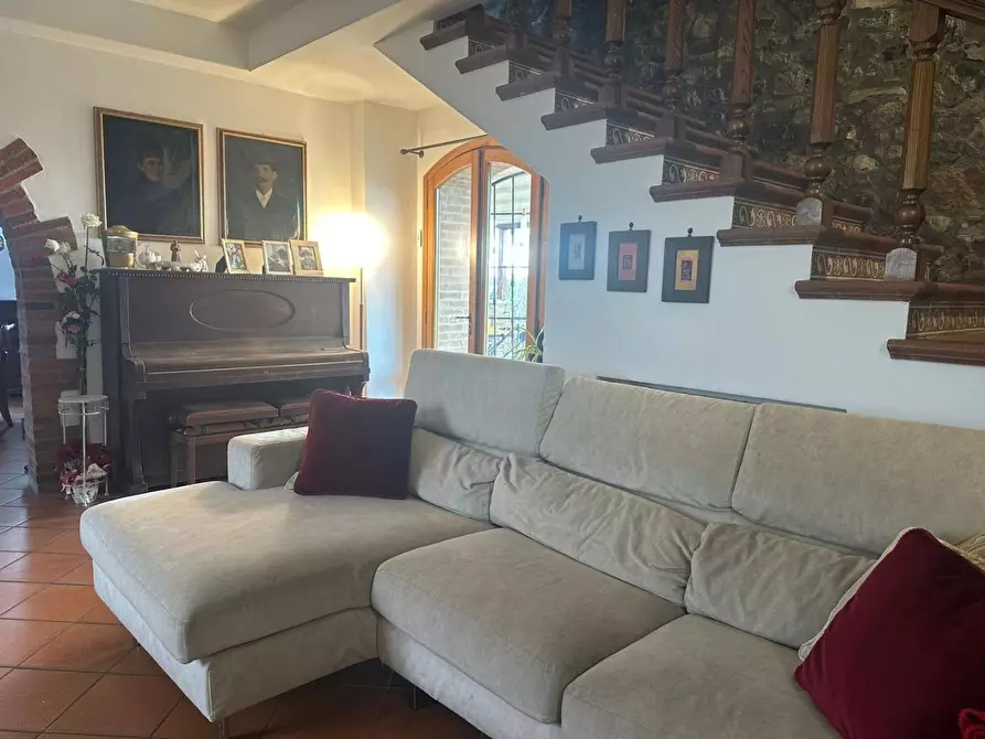 Immagine 15 di Villa in vendita  a Siena