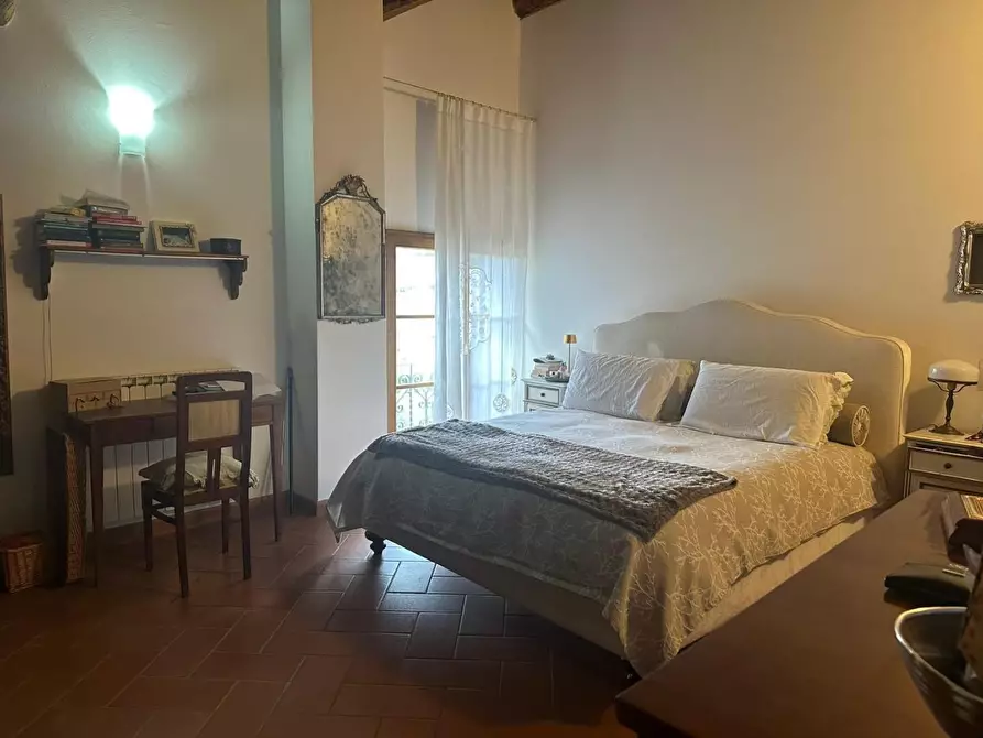 Immagine 18 di Villa in vendita  a Siena