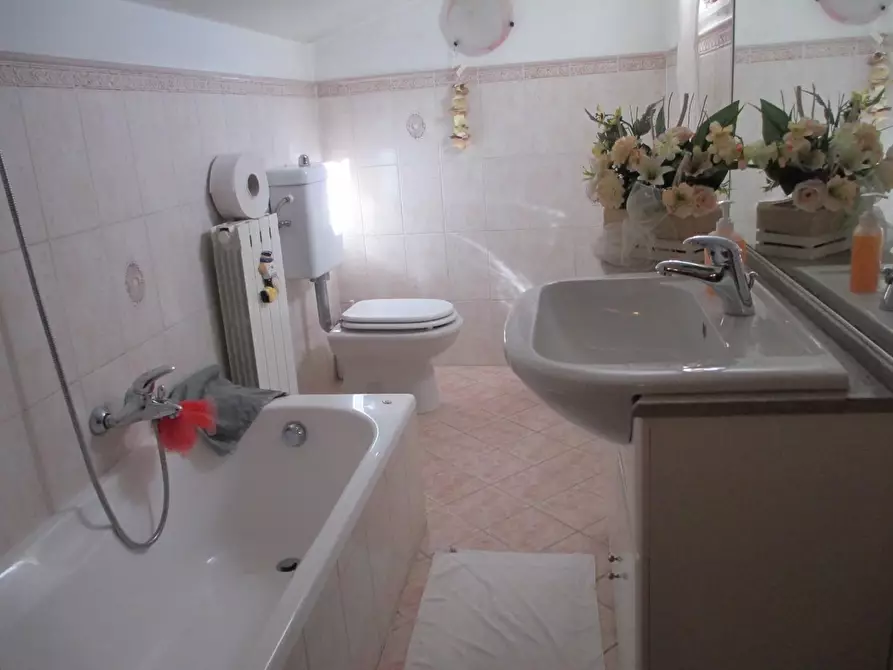 Immagine 11 di Appartamento in vendita  a Cascina