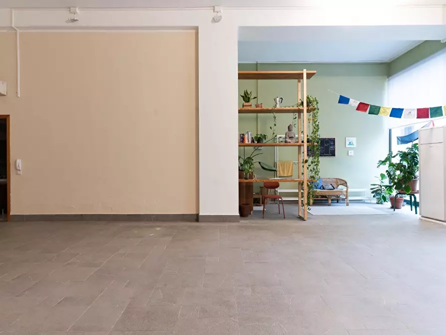 Immagine 3 di Locale commerciale in vendita  a Fucecchio