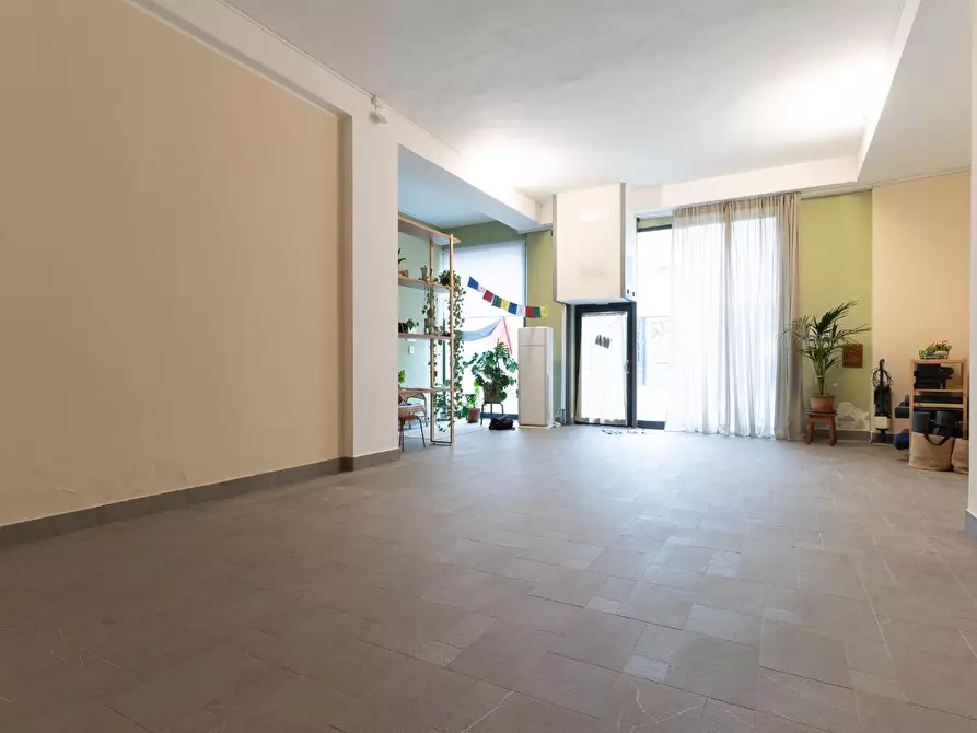 Immagine 5 di Locale commerciale in vendita  a Fucecchio