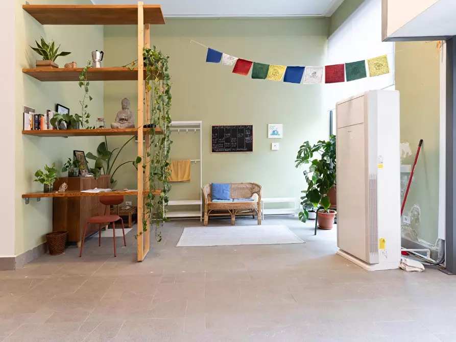 Immagine 11 di Locale commerciale in vendita  a Fucecchio