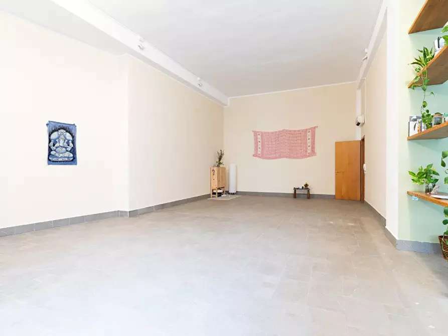 Immagine 9 di Locale commerciale in vendita  a Fucecchio