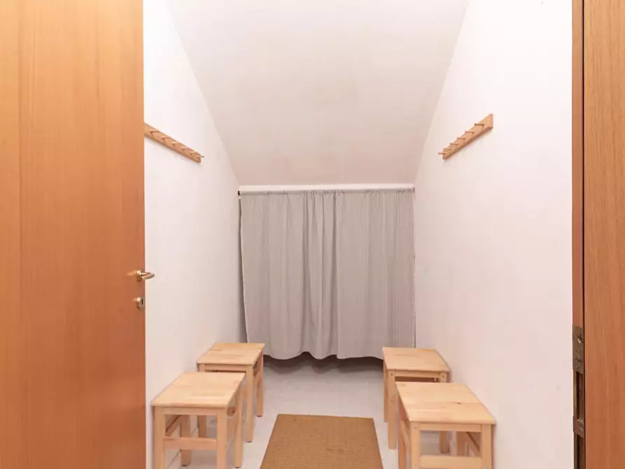 Immagine 12 di Locale commerciale in vendita  a Fucecchio