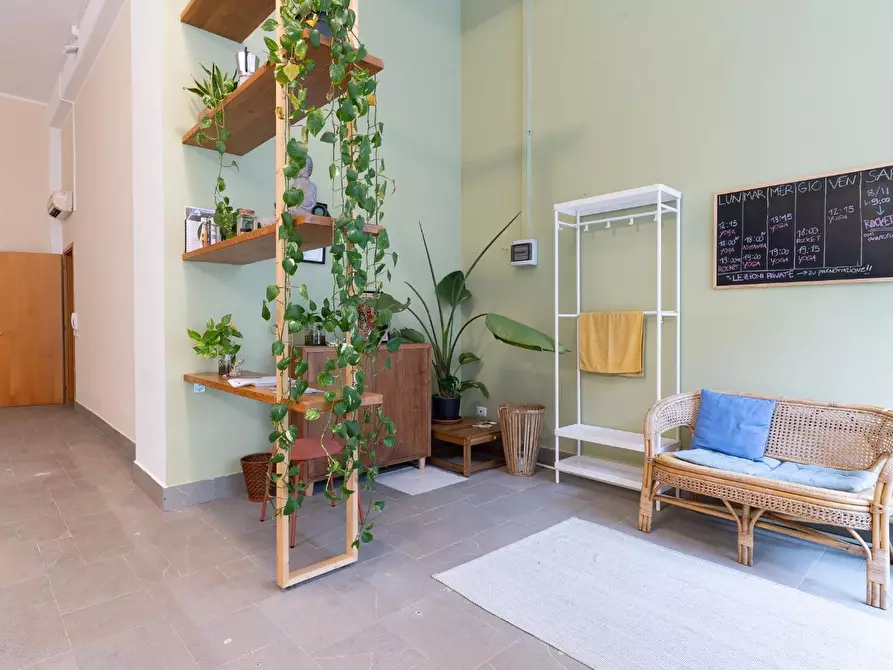 Immagine 10 di Locale commerciale in vendita  a Fucecchio