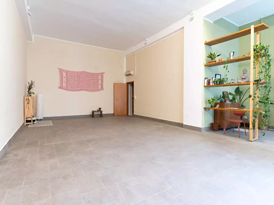 Immagine 2 di Locale commerciale in vendita  a Fucecchio